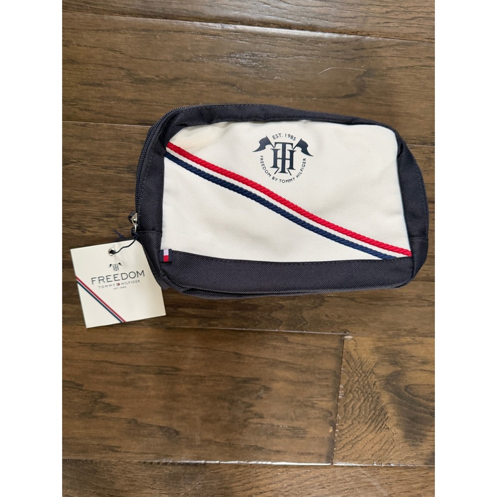 NWT Tommy Hilfiger Freedom Toiletry Bag